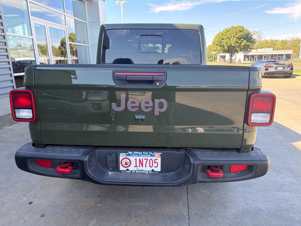 Used 2023 Jeep Gladiator Rubicon w/ Cold Weather Group AWD/4WD image 3