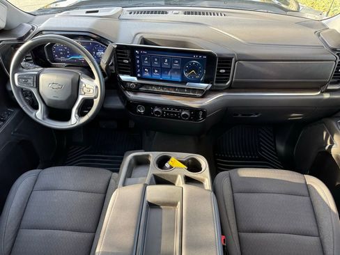 Used 2023 Chevrolet Silverado 1500 RST w/ Z71 Off-Road Package image 22