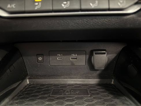 Used 2024 Nissan Altima 2.5 SR w/ SR Premium Package FWD image 23