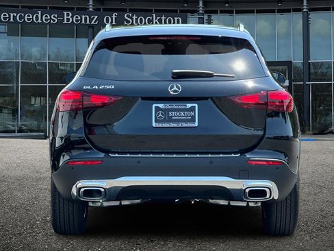 New 2025 Mercedes-Benz GLA 250 image 5