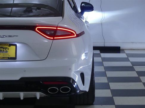 Used 2020 Kia Stinger GT2 AWD/4WD image 38