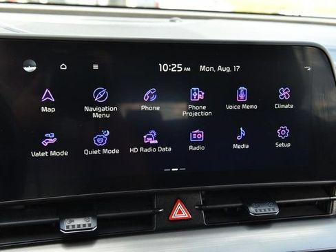 Used 2023 Kia Sportage EX FWD image 13