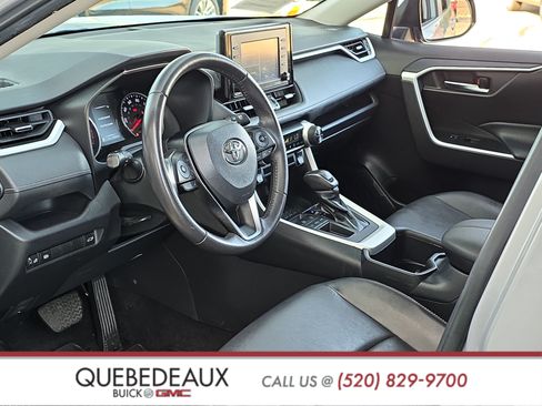 Used 2022 Toyota RAV4 XLE Premium FWD image 10