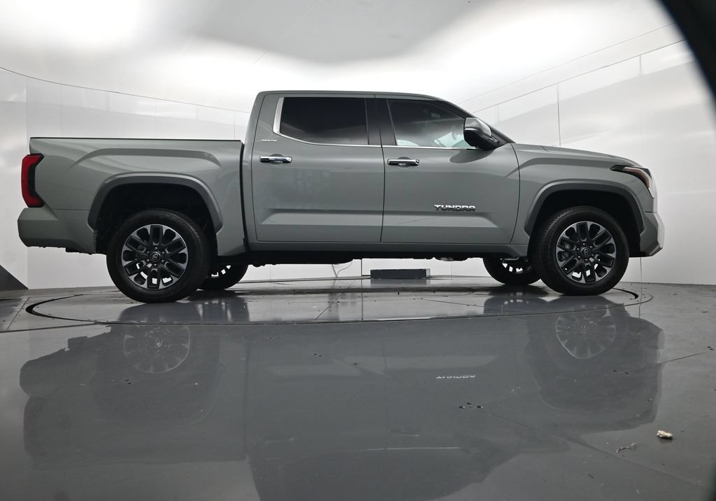 Used 2026 Toyota Tundra Limited AWD/4WD image 45