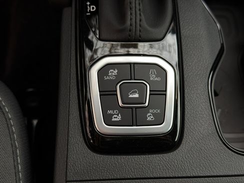 New 2026 Nissan Frontier SV w/ SV Convenience Package image 31