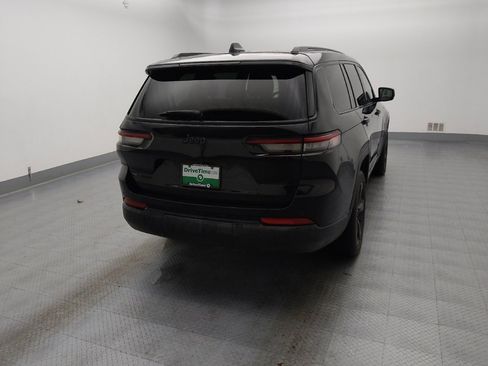 Used 2023 Jeep Grand Cherokee L Laredo image 7