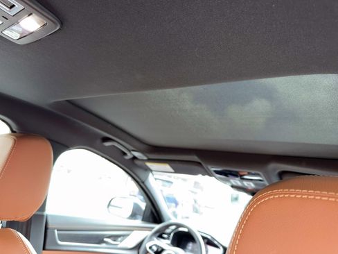 Used 2024 Jaguar XF R-Dynamic SE RWD image 10