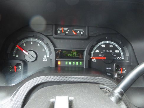 Used 2012 Ford E-350 and Econoline 350 XL w/ Interior Upgrade Pkg image 12