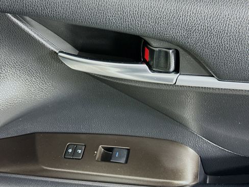 Used 2023 Toyota Camry LE image 28