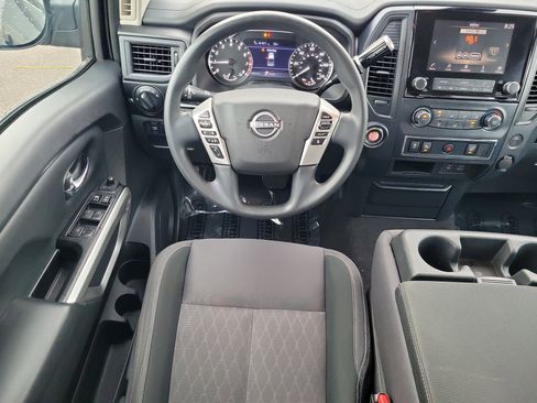 Used 2023 Nissan Titan SV image 15