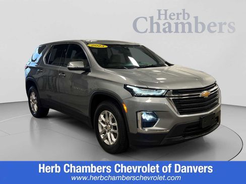 Used 2023 Chevrolet Traverse LS w/ Safety Package AWD/4WD image 1