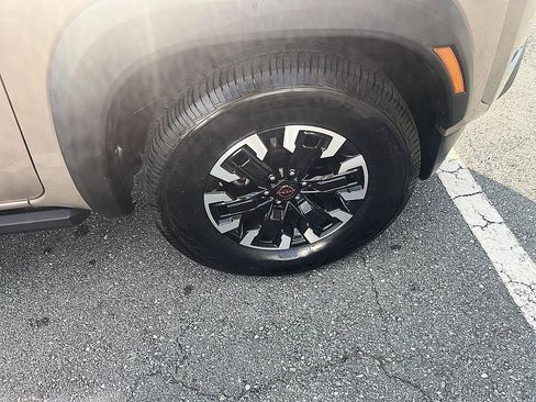 Certified 2023 Nissan Frontier Pro-X w/ Technology Package RWD image 11