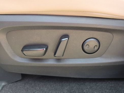 New 2026 Nissan Pathfinder SL FWD image 39