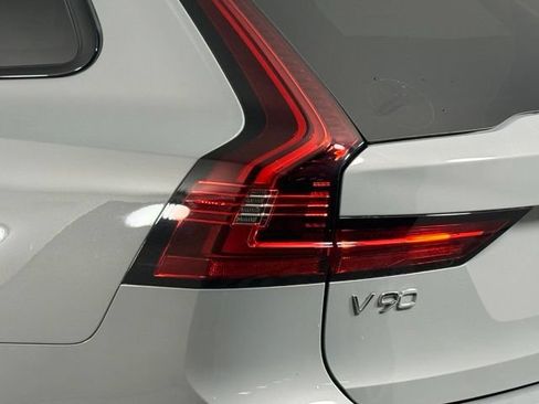 Used 2025 Volvo V90 B6 Cross Country Ultra w/ Climate Package AWD/4WD image 16