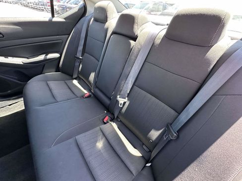Used 2024 Nissan Altima 2.5 SV FWD image 25