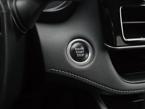 Certified 2024 Toyota Highlander XLE image 22