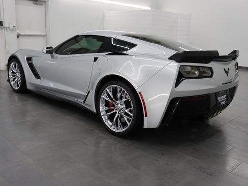 Used 2019 Chevrolet Corvette Z06 RWD image 5