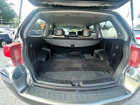 Used 2005 Mitsubishi Endeavor XLS FWD image 16