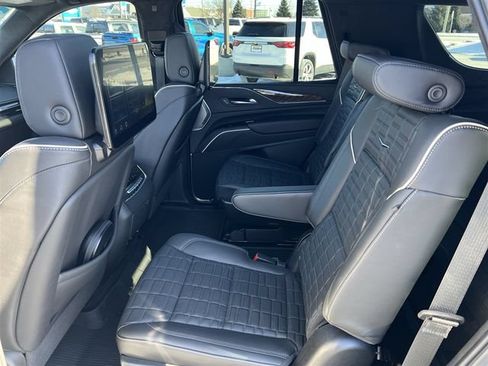 Certified 2024 Cadillac Escalade Sport Platinum w/ LPO, ONYX Package AWD/4WD image 25