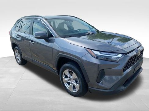 Used 2022 Toyota RAV4 XLE w/ Convenience Package AWD/4WD image 9
