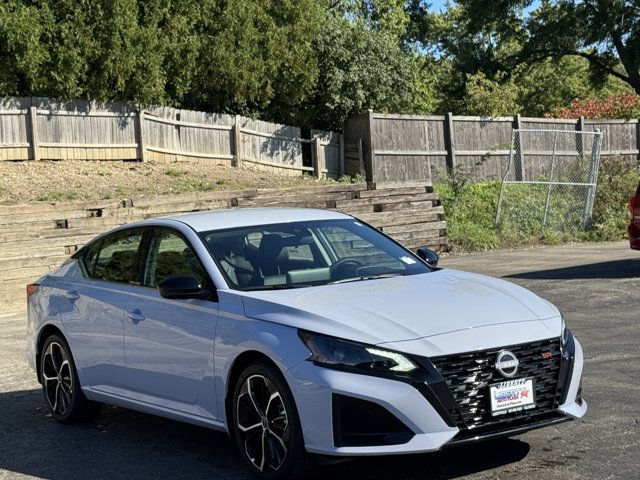 New 2026 Nissan Altima 2.5 SR FWD image 4