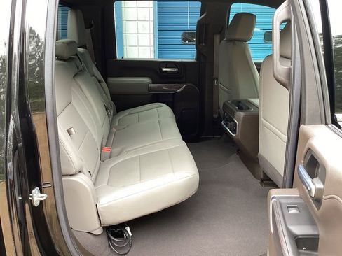 Used 2022 Chevrolet Silverado 2500 LTZ image 39