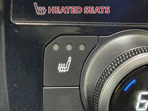 Certified 2025 Toyota Highlander XLE image 26