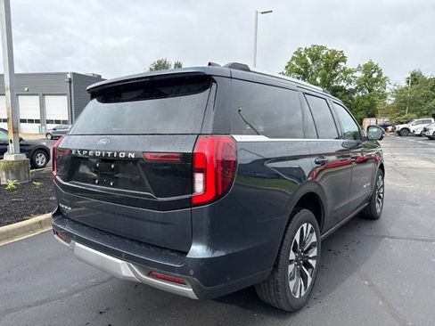 Used 2025 Ford Expedition Platinum w/ Driver's Package AWD/4WD image 7
