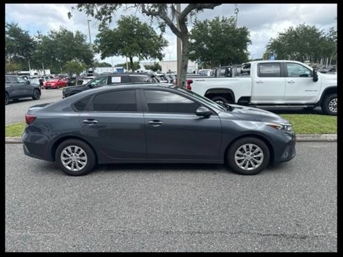 Used 2024 Kia Forte LX FWD image 2