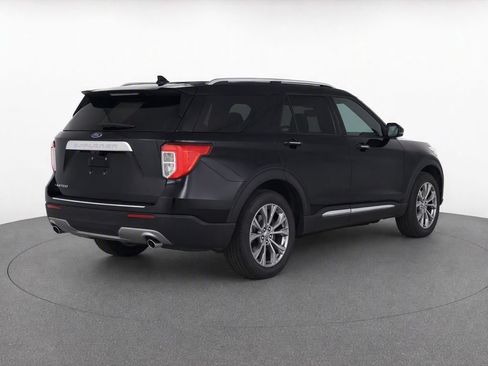Used 2024 Ford Explorer Limited RWD image 4