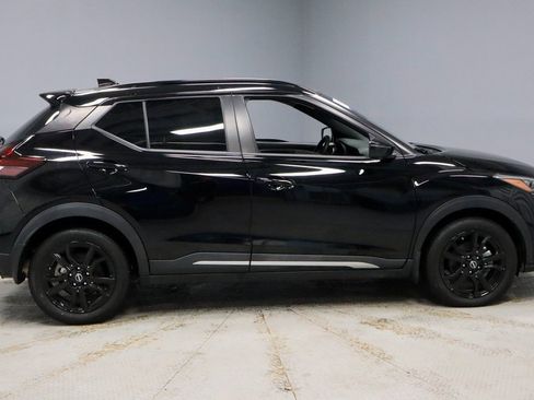 Certified 2023 Nissan Kicks SR image 11
