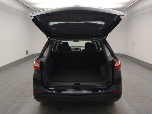 Used 2021 Chevrolet Equinox LS FWD image 29