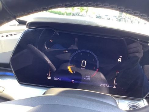 Used 2024 Chevrolet Trax LT w/ Driver Confidence Package FWD image 36
