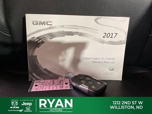 Used 2017 GMC Yukon XL SLT image 16