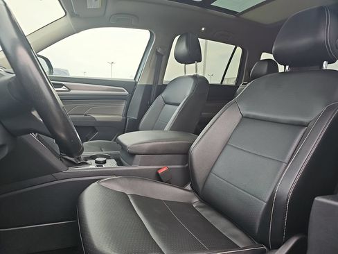 Used 2022 Volkswagen Atlas SEL R-Line AWD/4WD image 15