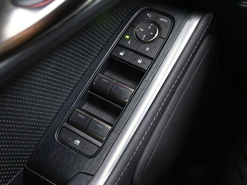 Used 2025 Lexus GX 550 w/ Accessory Package (2T) AWD/4WD image 25