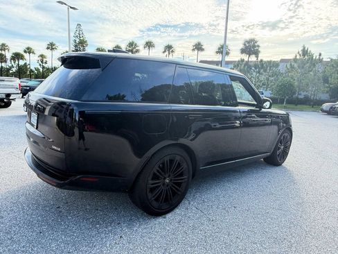 Used 2025 Land Rover Range Rover Long Wheelbase SE AWD/4WD image 7