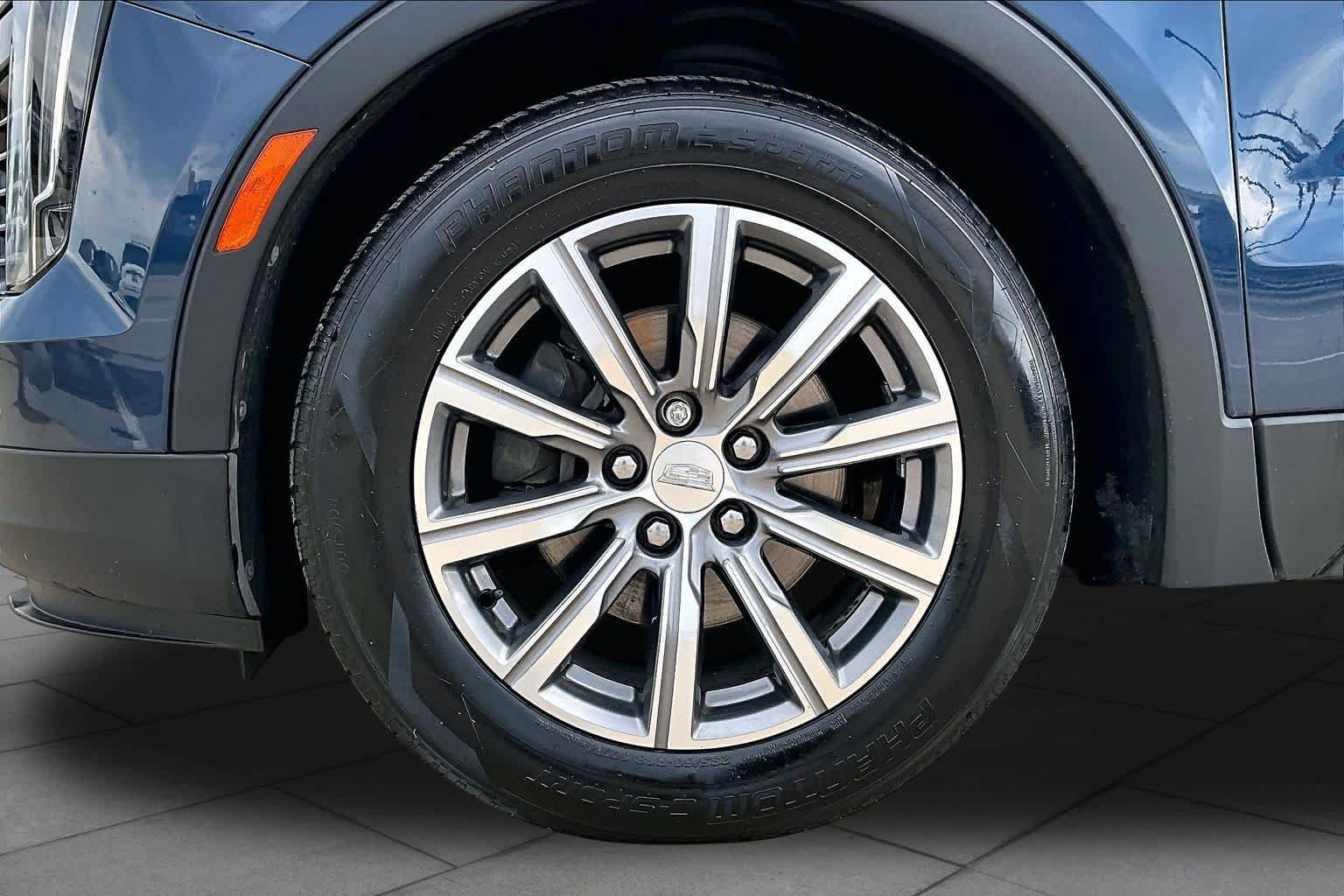 Used 2019 Cadillac XT4 Sport w/ Cold Weather Package AWD/4WD image 20