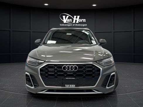 Used 2025 Audi Q5 e Premium Plus w/ Premium Plus Package AWD/4WD image 2