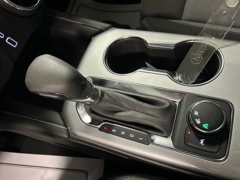Used 2025 Chevrolet Blazer LT FWD image 20