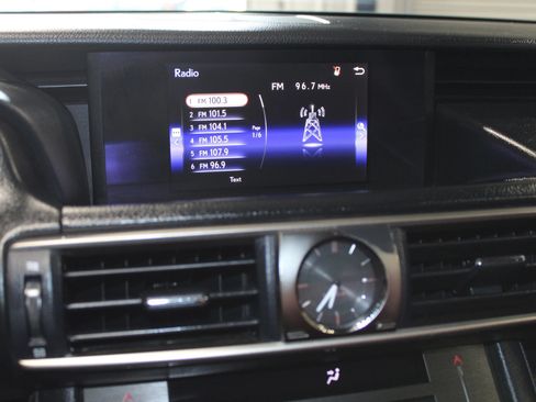 Used 2019 Lexus IS 300 F Sport w/ F Sport Package RWD image 18