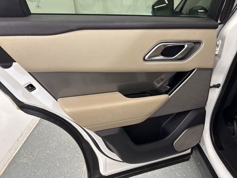 Used 2018 Land Rover Range Rover Velar S AWD/4WD image 17