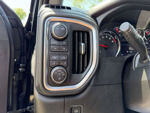 Used 2021 Chevrolet Silverado 1500 LT Trail Boss w/ Convenience Package II AWD/4WD image 23