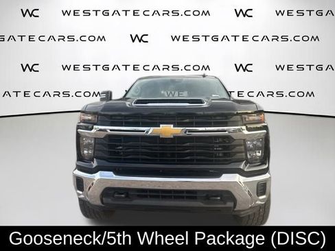 Used 2024 Chevrolet Silverado 3500 LT image 4