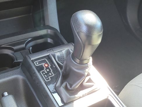 Certified 2022 Toyota Tacoma SR image 25