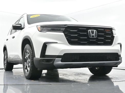 Used 2024 Honda Pilot TrailSport image 55