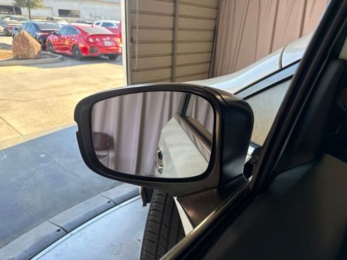 Used 2018 Honda Odyssey EX image 17
