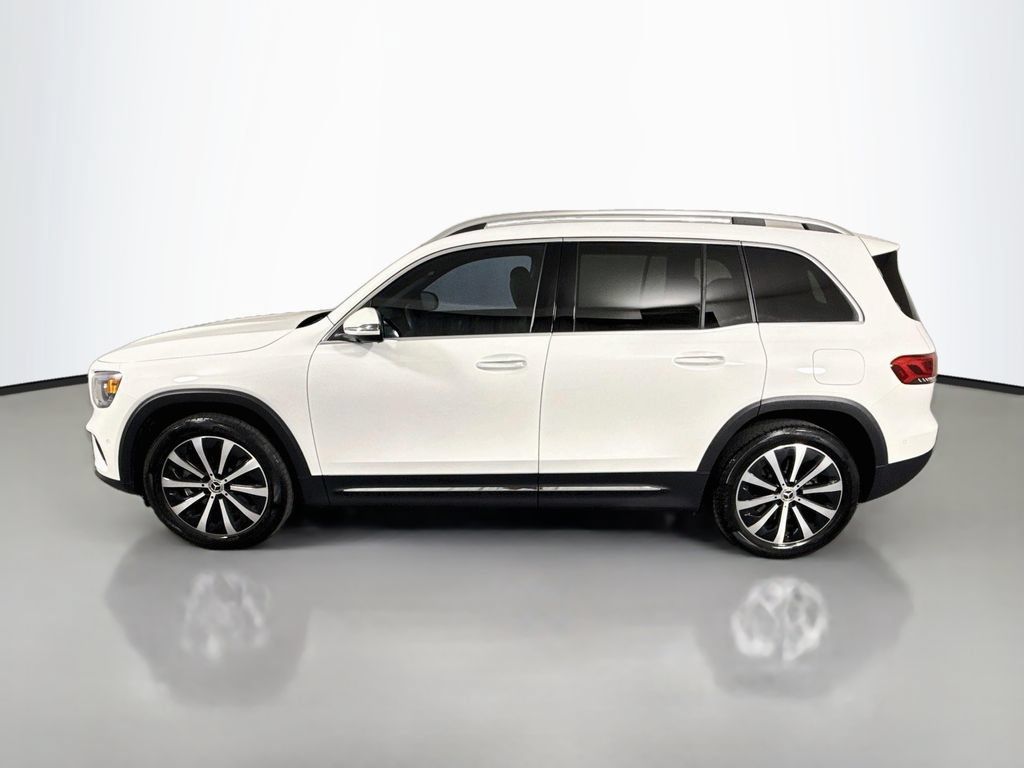 Used 2023 Mercedes-Benz GLB 250 4MATIC image 4