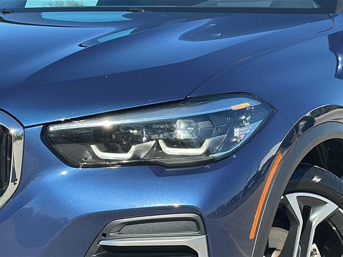 Used 2022 BMW X5 xDrive40i w/ Premium Package image 4