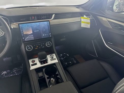 New 2026 Jaguar F-PACE R-Dynamic S AWD/4WD image 23